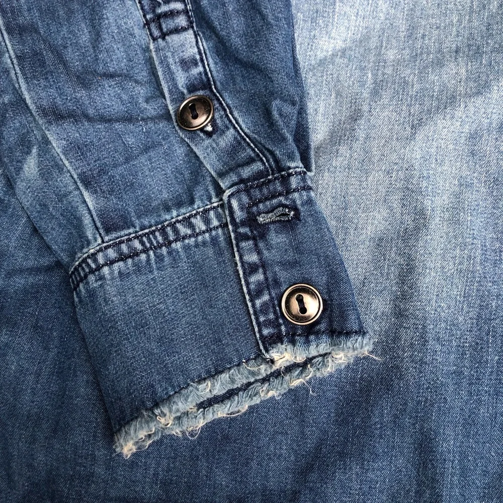 Free People Sandrine Rose Faded Denim Cotton Button Down Blue Shirt size S